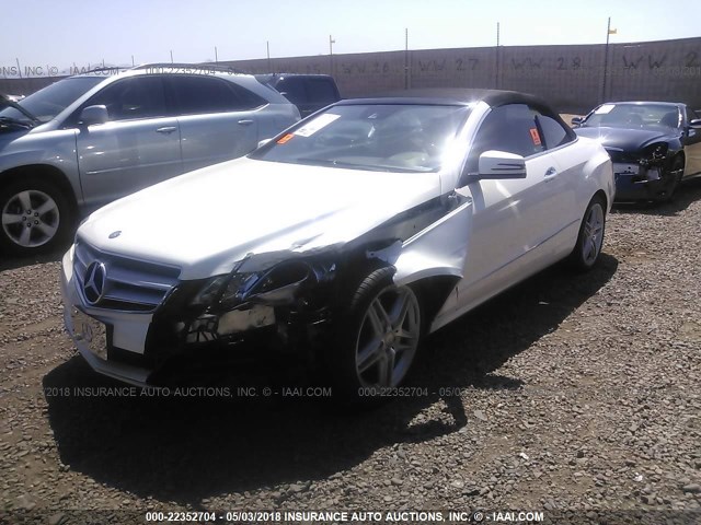 WDDKK5GF1BF045867 - 2011 MERCEDES-BENZ E 350 WHITE photo 2