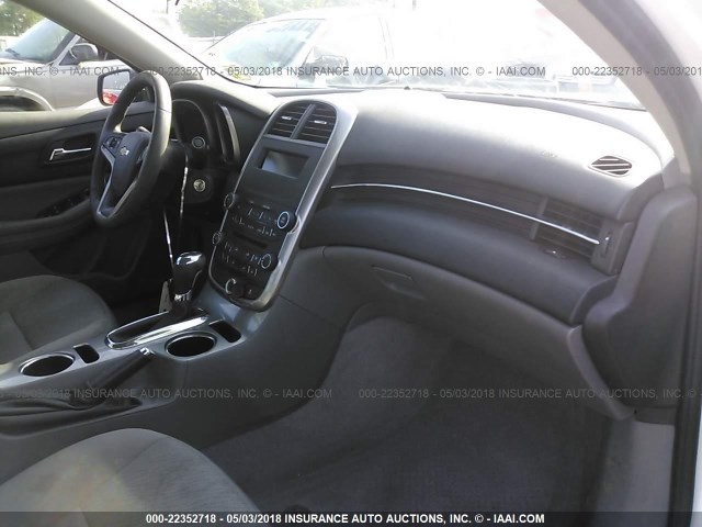 1G11B5SL0EF288859 - 2014 CHEVROLET MALIBU LS თეთრი ფოტო 5