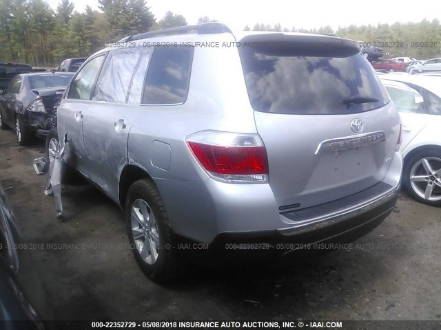 5TDBK3EH5CS111115 - 2012 TOYOTA HIGHLANDER SE GRAY photo 3