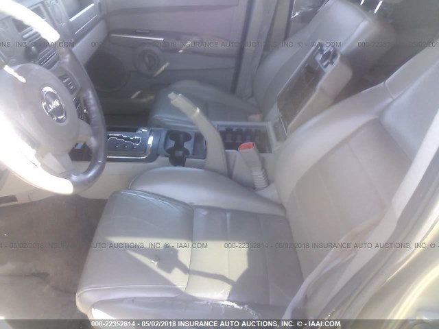 1J8HG48N16C202786 - 2006 JEEP COMMANDER GOLD photo 5