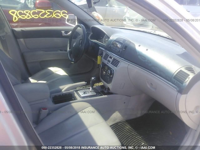 5NPEU46F76H026202 - 2006 HYUNDAI SONATA GLS/LX GRAY photo 5