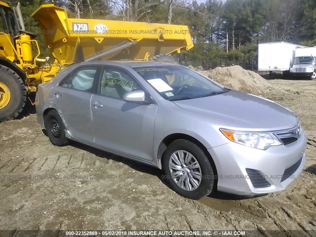 4T4BF1FK6CR167614 - 2012 TOYOTA CAMRY SE/LE/XLE 银色 照片 1