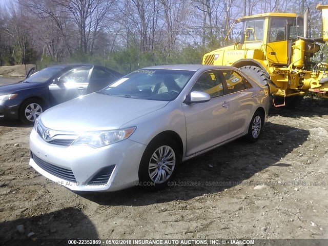 4T4BF1FK6CR167614 - 2012 TOYOTA CAMRY SE/LE/XLE 银色 照片 2