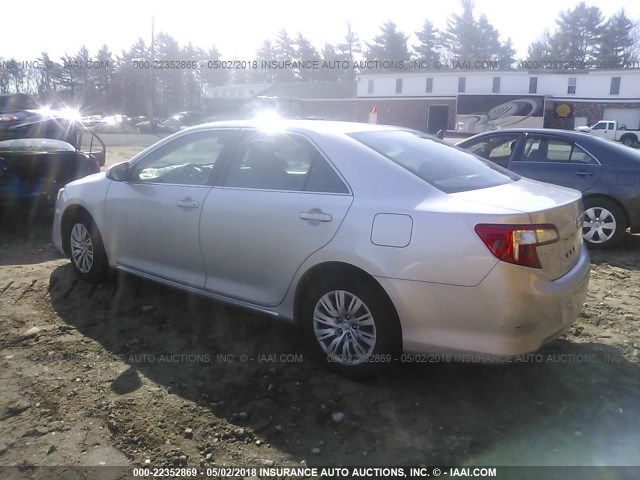 4T4BF1FK6CR167614 - 2012 TOYOTA CAMRY SE/LE/XLE 银色 照片 3