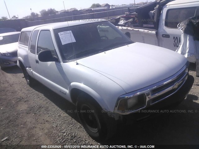 1GCCS19WXT8210535 - 1996 CHEVROLET S TRUCK S10 WHITE photo 1