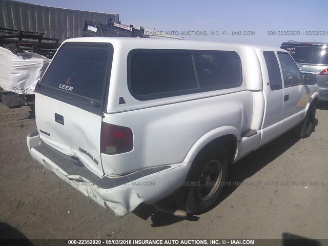 1GCCS19WXT8210535 - 1996 CHEVROLET S TRUCK S10 WHITE photo 4