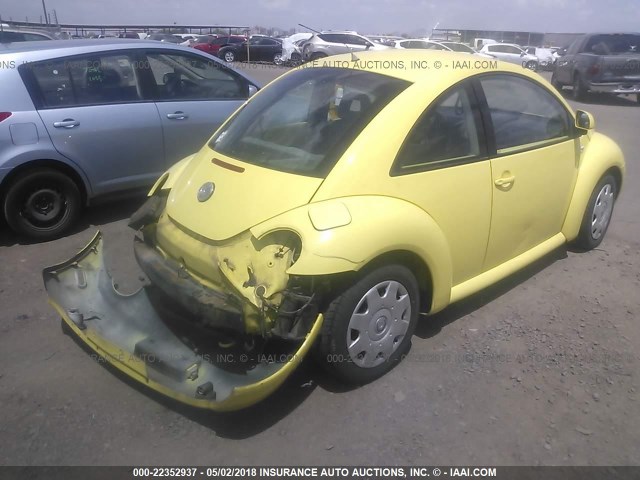 3VWBA21C1XM434961 - 1999 VOLKSWAGEN NEW BEETLE GL 黄色 照片 4