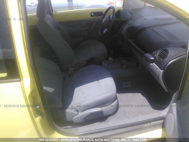 3VWBA21C1XM434961 - 1999 VOLKSWAGEN NEW BEETLE GL 黄色 照片 5