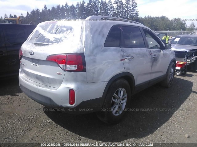 5XYKTCA67EG465624 - 2014 KIA SORENTO LX SILVER photo 4