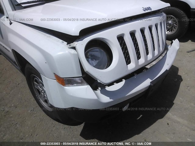 1J4NF1GB5BD266220 - 2011 JEEP PATRIOT SPORT WHITE photo 6