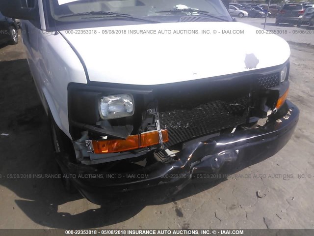 1GCUGADX8A1156910 - 2010 CHEVROLET EXPRESS G1500  WHITE photo 6