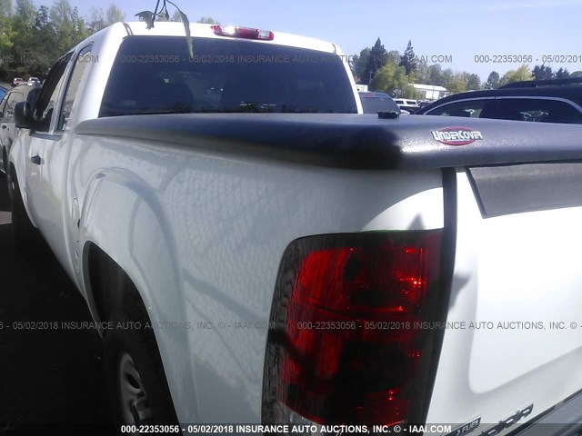 1GTEK190X8Z293745 - 2008 GMC SIERRA K1500 WHITE photo 3