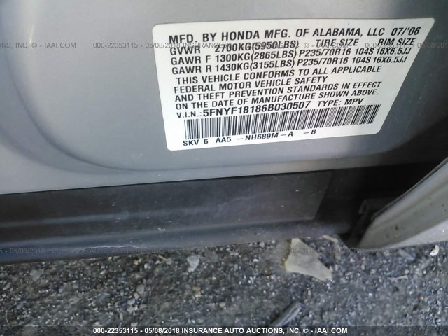 5FNYF18186B030507 - 2006 HONDA PILOT LX SILVER photo 9