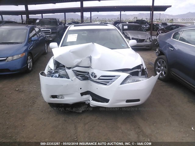 JTNBB46K283045045 - 2008 TOYOTA CAMRY HYBRID WHITE photo 6