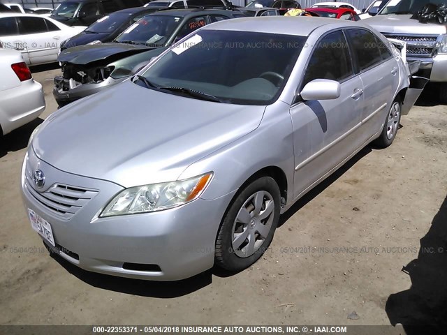 4T1BE46K48U260427 - 2008 TOYOTA CAMRY CE/LE/XLE/SE SILVER photo 2