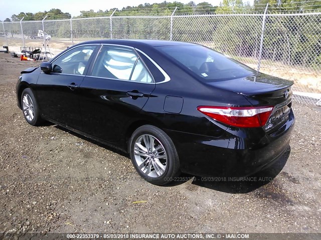 4T1BF1FK5HU366736 - 2017 TOYOTA CAMRY LE/XLE/SE/XSE BLACK photo 3