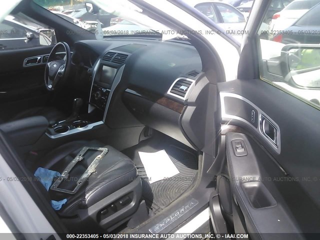 1FMHK8F84BGA88937 - 2011 FORD EXPLORER LIMITED 白色 照片 5