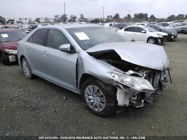 4T4BF1FK9CR216126 - 2012 TOYOTA CAMRY SE/LE/XLE SILVER photo 1