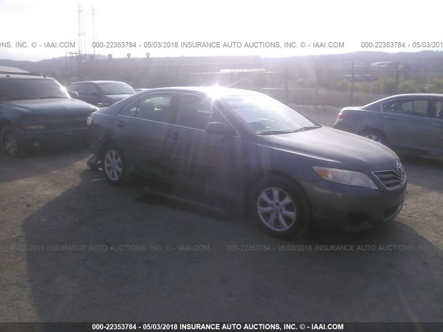 4T4BF3EK8BR094189 - 2011 TOYOTA CAMRY SE/LE/XLE GRAY photo 1