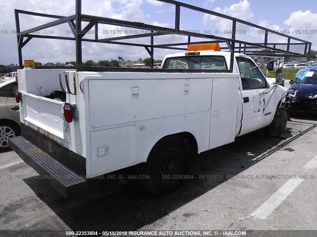 1GDGC34R0YF484837 - 2000 GMC SIERRA C3500 WHITE photo 4