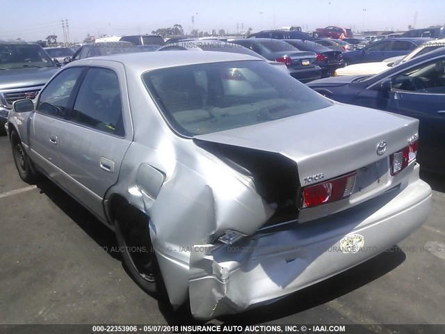 4T1BG22K11U020438 - 2001 TOYOTA CAMRY CE/LE/XLE 银色 照片 3