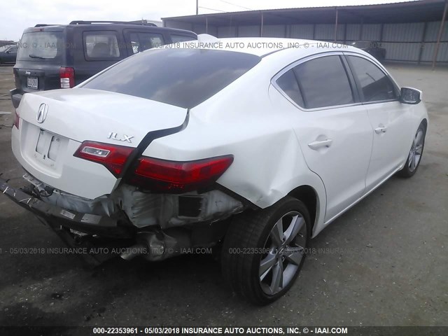 19VDE1F74DE013627 - 2013 ACURA ILX 20 TECH WHITE photo 4