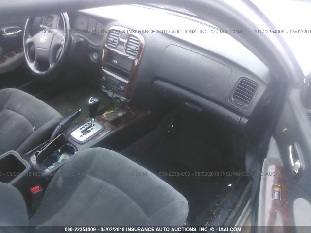 KMHWF35H33A770129 - 2003 HYUNDAI SONATA GLS/LX SILVER photo 5