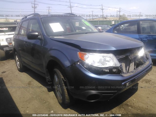 JF2SHABC8DH427109 - 2013 SUBARU FORESTER 2.5X BLUE photo 1