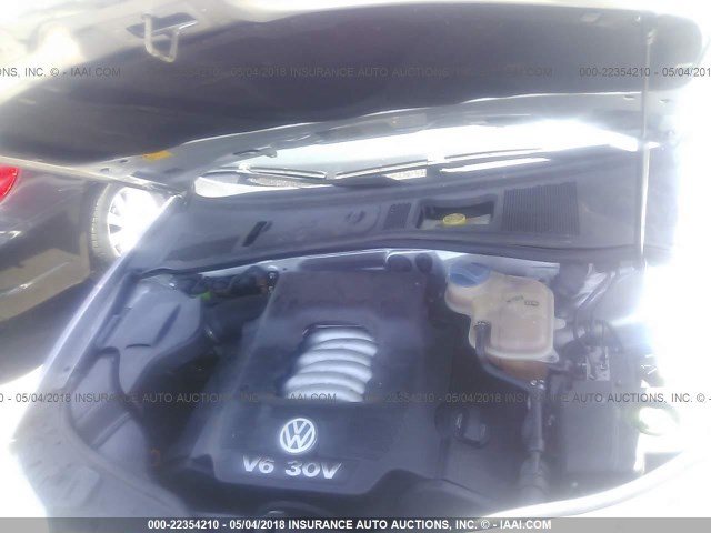 WVWTH63B13P114168 - 2003 VOLKSWAGEN PASSAT GLX 4MOTION SILVER photo 10