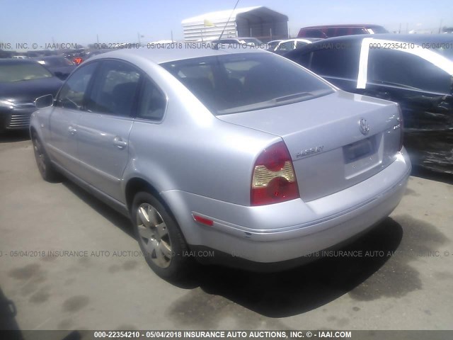 WVWTH63B13P114168 - 2003 VOLKSWAGEN PASSAT GLX 4MOTION SILVER photo 3