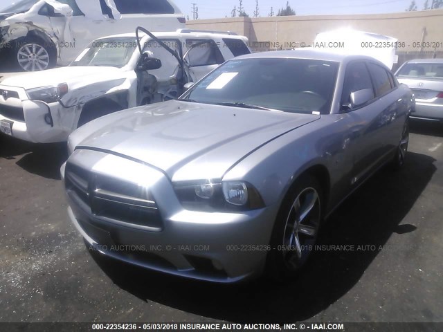 2C3CDXHG0EH226977 - 2014 DODGE CHARGER SXT SILVER photo 2