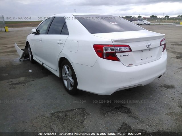 4T1BF1FK5DU300097 - 2013 TOYOTA CAMRY L/SE/LE/XLE 白色 照片 3