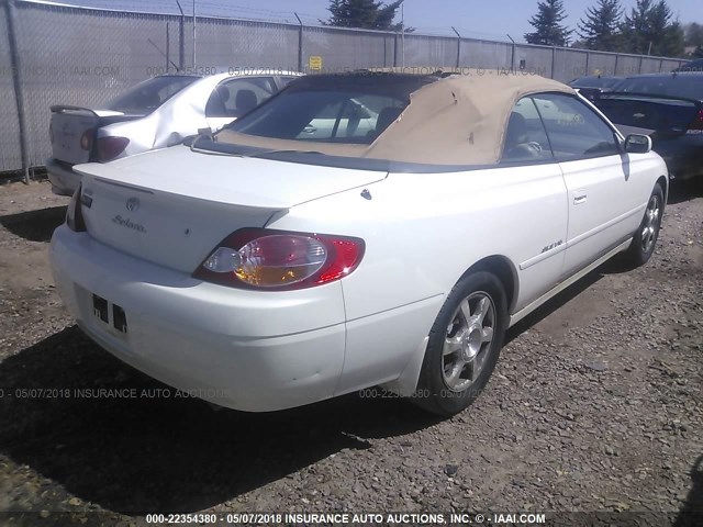 2T1FF28P82C600473 - 2002 TOYOTA CAMRY SOLARA SE/SLE WHITE photo 4