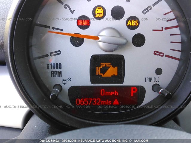 WMWSU3C54BT098082 - 2011 MINI COOPER RED photo 7