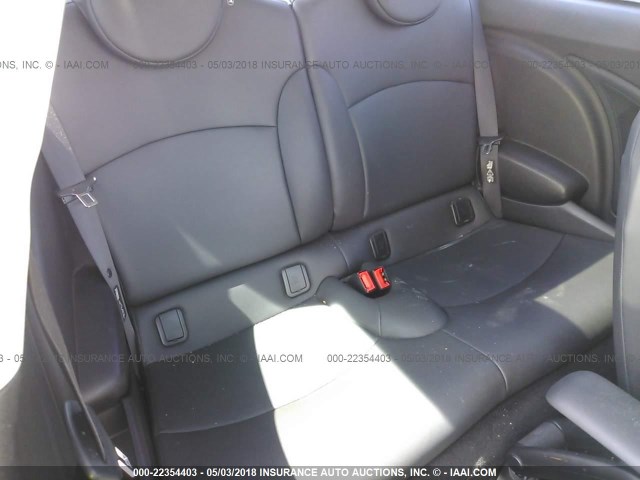 WMWSU3C54BT098082 - 2011 MINI COOPER RED photo 8