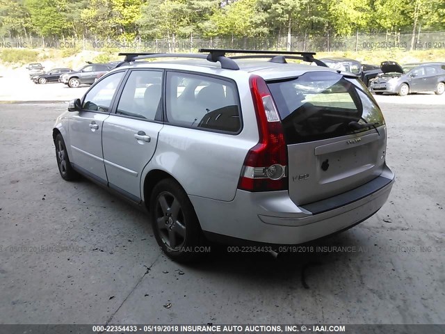 YV1MJ682772318410 - 2007 VOLVO V50 T5 SILVER photo 3