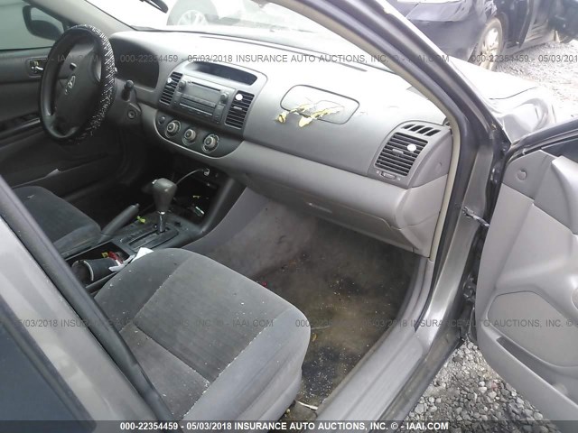 4T1BE32K85U639863 - 2005 TOYOTA CAMRY LE/XLE/SE GRAY photo 8