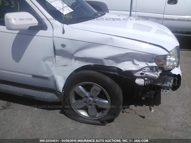 1FMCU04198KE61407 - 2008 FORD ESCAPE LIMITED WHITE photo 6