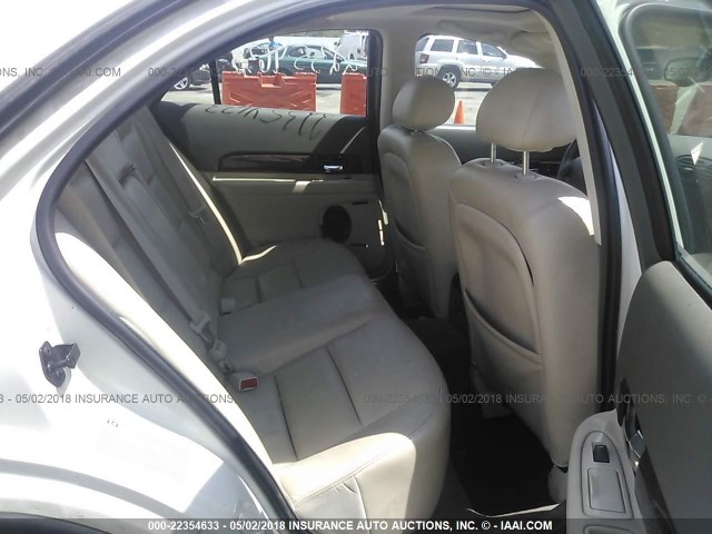 1LNHM87A92Y634993 - 2002 LINCOLN LS 白色 照片 8