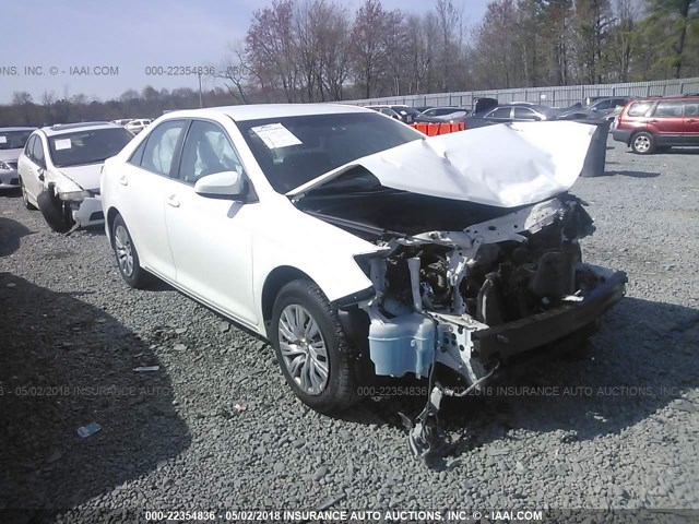 4T1BF1FK9DU290206 - 2013 TOYOTA CAMRY L/SE/LE/XLE 白色 照片 1