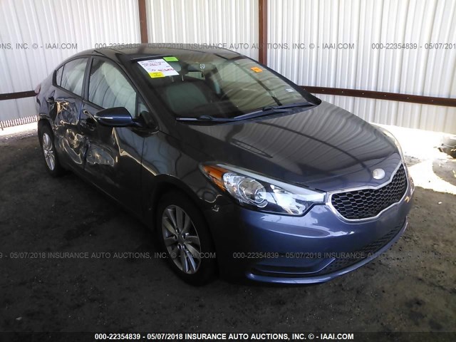 KNAFX4A69E5093785 - 2014 KIA FORTE LX BLUE photo 1