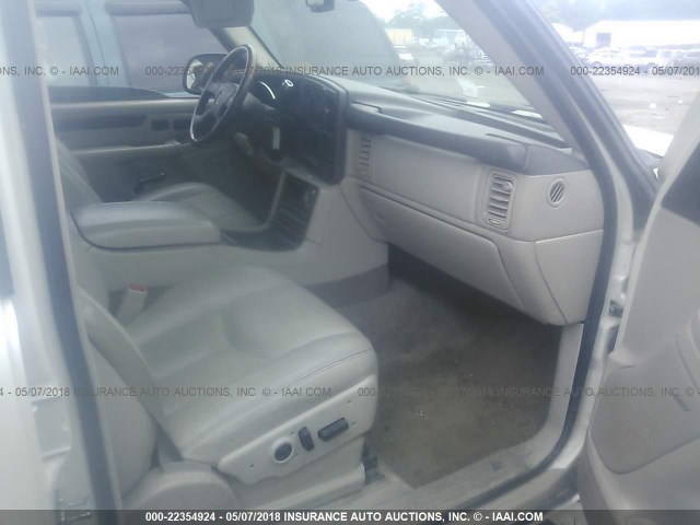 1GYEK63N64R191008 - 2004 CADILLAC ESCALADE LUXURY თეთრი ფოტო 5
