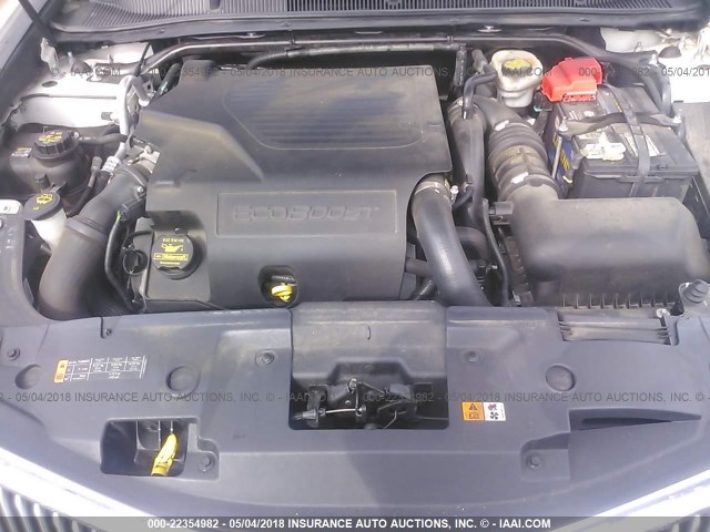 1LNHL9FTXDG603661 - 2013 LINCOLN MKS WHITE photo 10