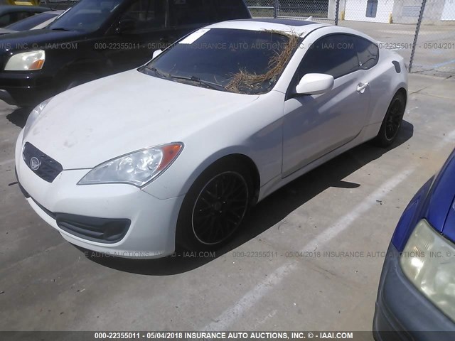 KMHHT6KD3AU033898 - 2010 HYUNDAI GENESIS COUPE 2.0T WHITE photo 2