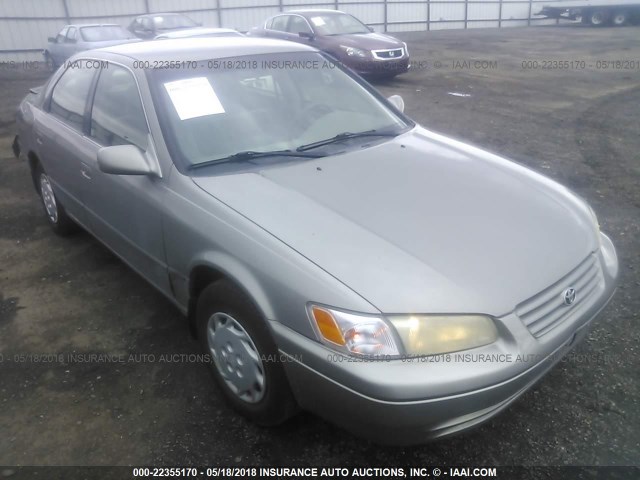 JT2BG22K3W0217235 - 1998 TOYOTA CAMRY CE/LE/XLE ყავისფერი ფოტო 1