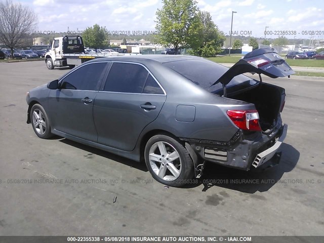 4T1BF1FK9CU180898 - 2012 TOYOTA CAMRY SE/LE/XLE 灰色 照片 3