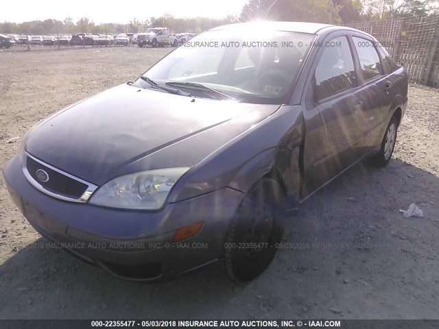 1FAFP34N37W320150 - 2007 FORD FOCUS ZX4/S/SE/SES GRAY photo 2