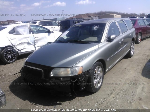 YV1SW640062537902 - 2006 VOLVO V70 GREEN photo 2