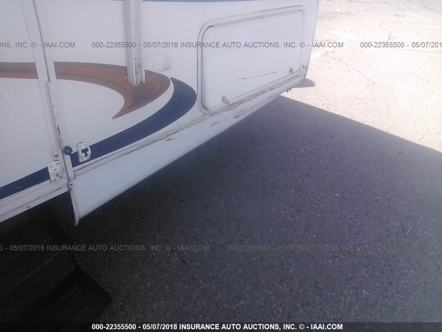 5SFNB2822BE216176 - 2011 HEARTLAND NTRAL24RBS  白色 照片 6