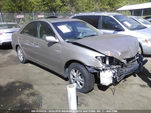 4T1BF30K86U632445 - 2006 TOYOTA CAMRY LE/XLE/SE GOLD photo 1